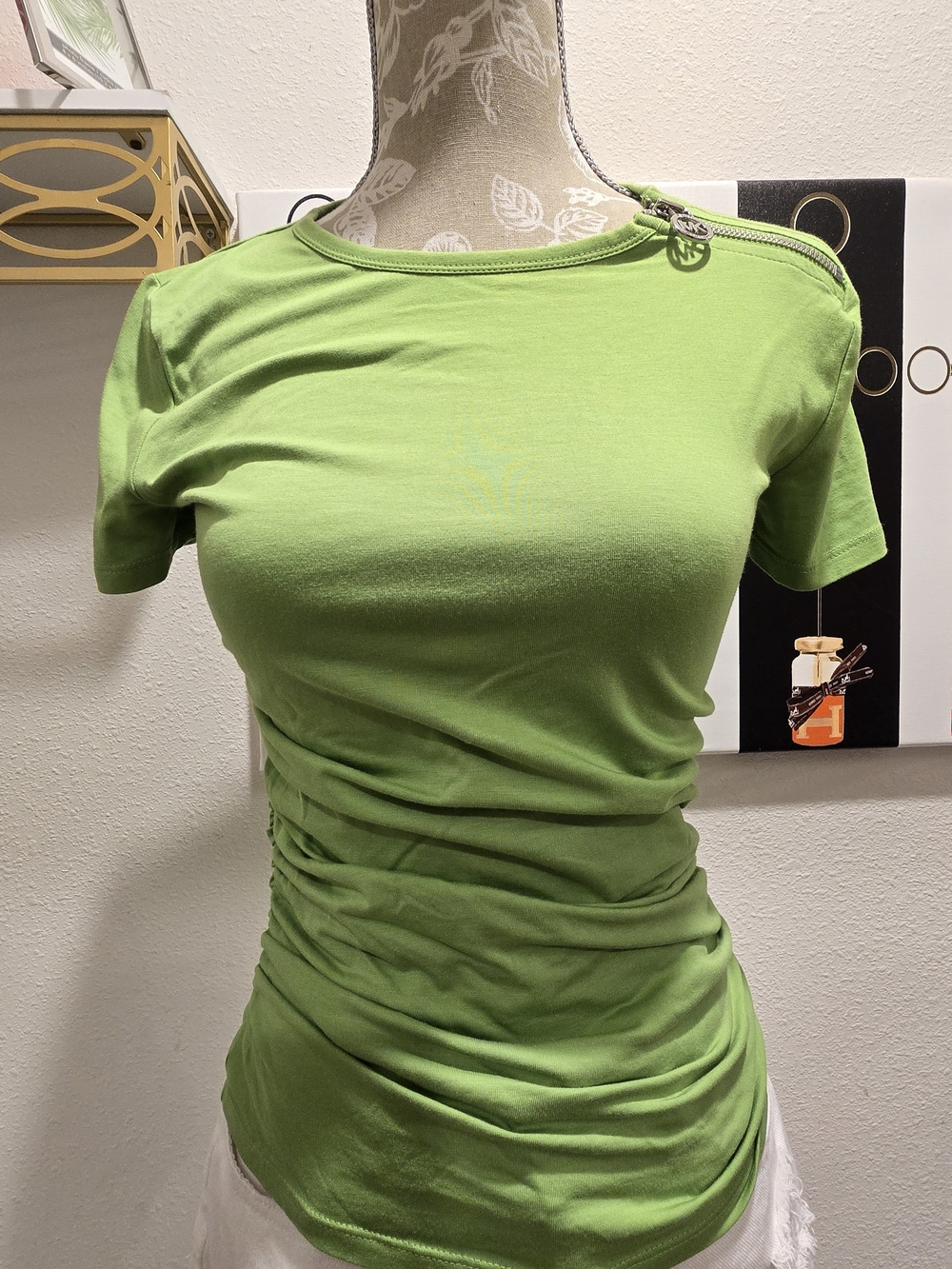 MK Green Women's Short Sleeve Ruched Tee